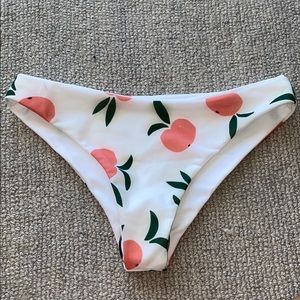KAOHS white peach cheeky bottom